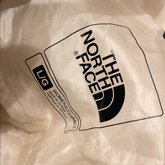 The North Face Women's Thermoball Vests Size Large - Picture 12 of 13